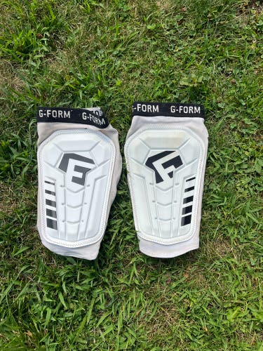 G-Form - Adult Large Shin Guards