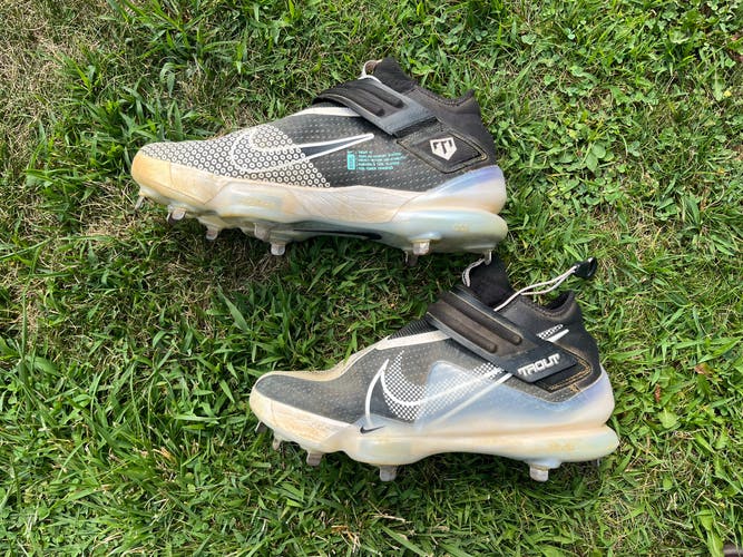 Mike Trout - Zoom 7 Metal Spikes