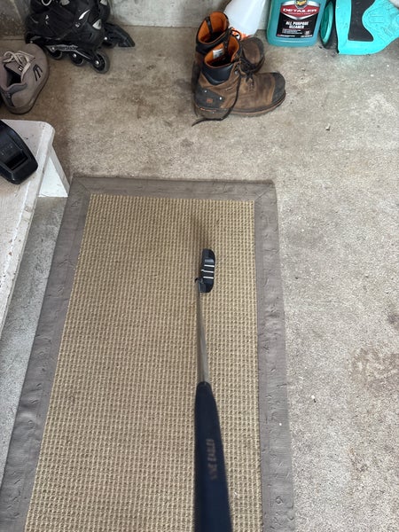 Blade Right Handed Putter (Used)