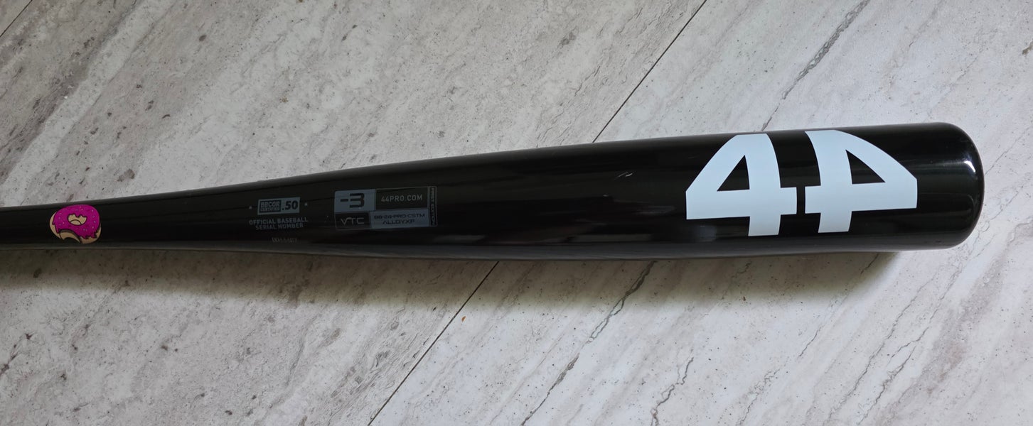 Custom Black 2024 44 Pro BBCOR Certified Bat (-3) 29 oz 32" (Used)