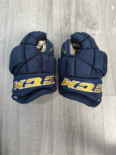 Notre Dame Irish Game Worn CCM HGJSPP Gloves 13" Pro Stock (Used)