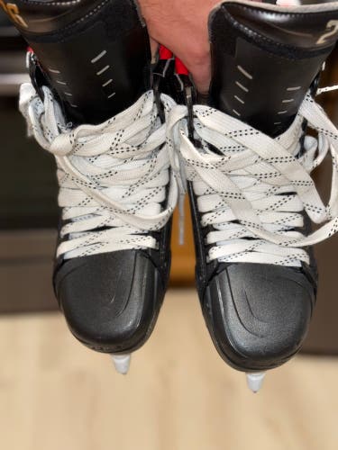 Bauer Vapor 2X Pro Hockey Skates Regular Width  Pro Stock 8.5 (Used)