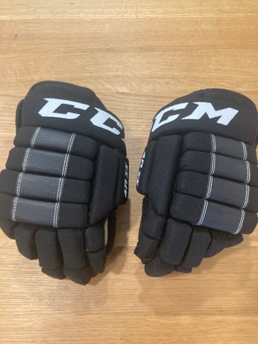 CCM Gloves 11" (Used)
