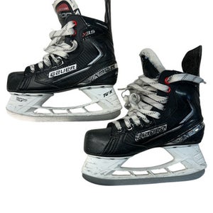 Used Bauer VAPOR X 3.5 Junior Hockey Skate Black Junior 02.5 11835-S000197216