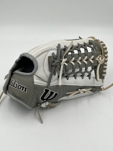 Wilson a1000 12.25 Fastpitch softball outfield glove