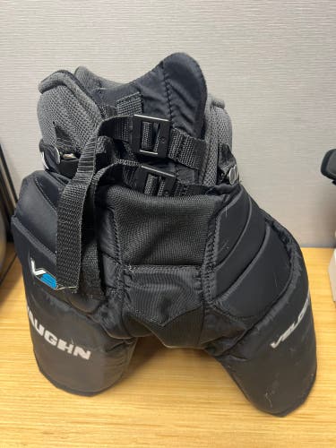 Junior Medium 2024 Vaughn Velocity V9 Pro Hockey Goalie Pants (Used)