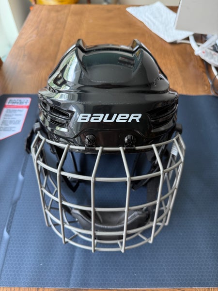 Medium Bauer IMS 5.0 Helmet (Used) with cage
