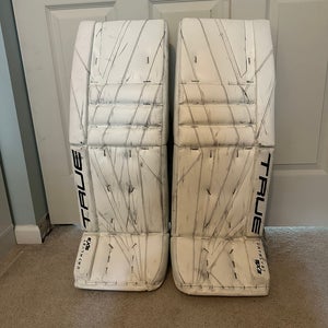 34"  True 9x3 Goalie Leg Pads  (Used)