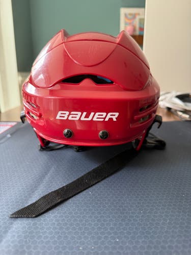 Large Bauer BHH5100 Helmet (Used)