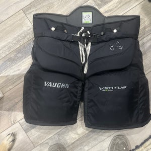 Large Vaughn Ventus SLR Pro Goalie Leg Pads (Used)