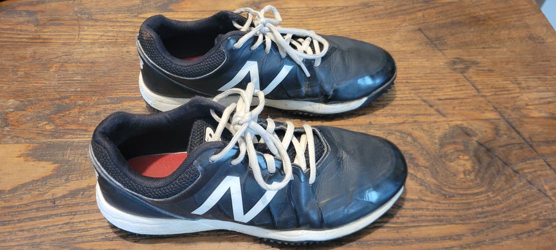 New Balance Turf Shoes Women's Size 7.0 Black (Used)