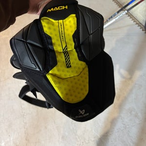 Senior Large Bauer Supreme Mach Shoulder Pads  (Used)