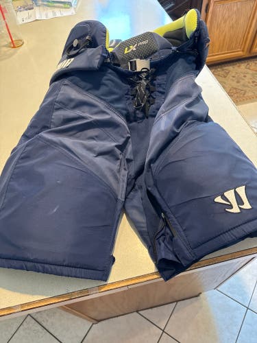 Medium Senior Warrior Alpha LX PRO Hockey Pants (New)