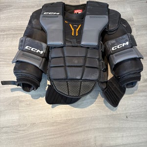 Lightly Used CCM pro Goalie Chest Protector Pro Stock Fit 4 (Used)
