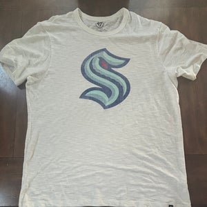 Seattle Kraken Graphic Logo 47 Brand White Short Sleeve TShirt Adult XXL NO TAGS