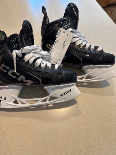 CCM Tacks XF Pro Hockey Skates Regular Width 8 (New)