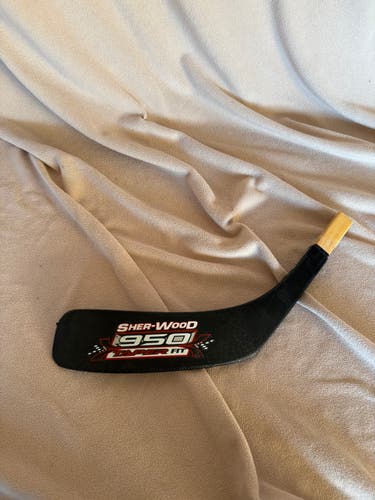 Sher-Wood 950 Taper Fit Left Hand Stick Blade (Used)