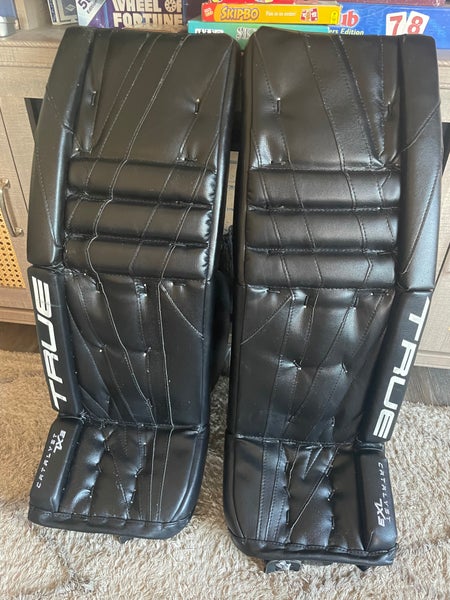 2024 31" True Catalyst 7X3 Goalie Leg Pads (Used)