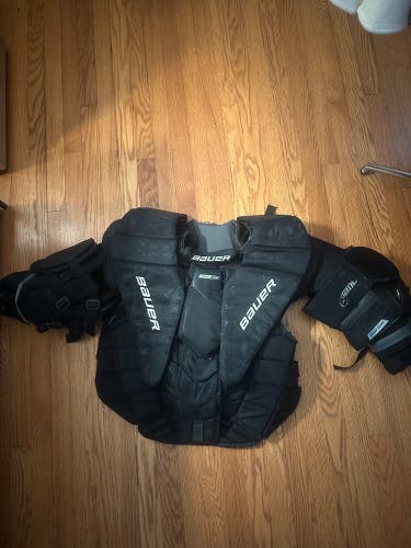 Medium  Bauer pro series Goalie Chest Protector Pro Stock (Used)