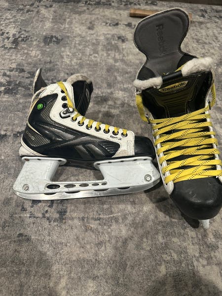 Reebok White k Hockey Skates Regular Width (Used