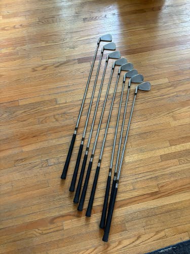 Men's 2002 TaylorMade Rac LT Right Handed Players Iron Set Stiff Flex  Steel Shaft (Used)