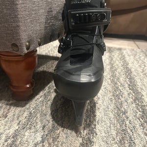Bauer Konekt HF2 Hockey Goalie Skates Regular Width Size 6 (Used)
