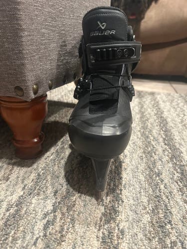 Bauer Konekt HF2 Hockey Goalie Skates Regular Width Size 6 (Used)