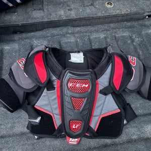 Junior Medium/Large CCM U +12 Shoulder Pads (Used)