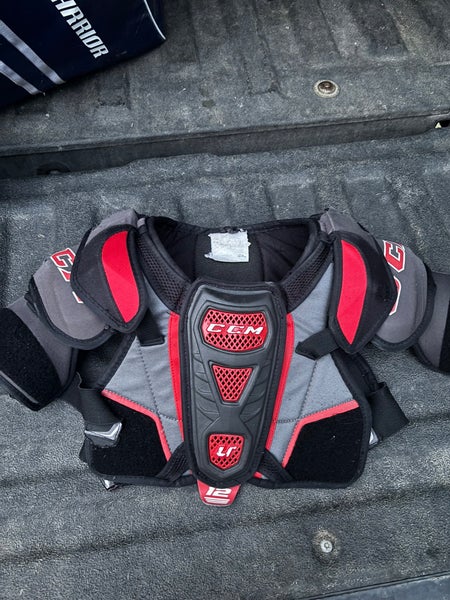 Junior Medium/Large CCM U +12 Shoulder Pads (Used)