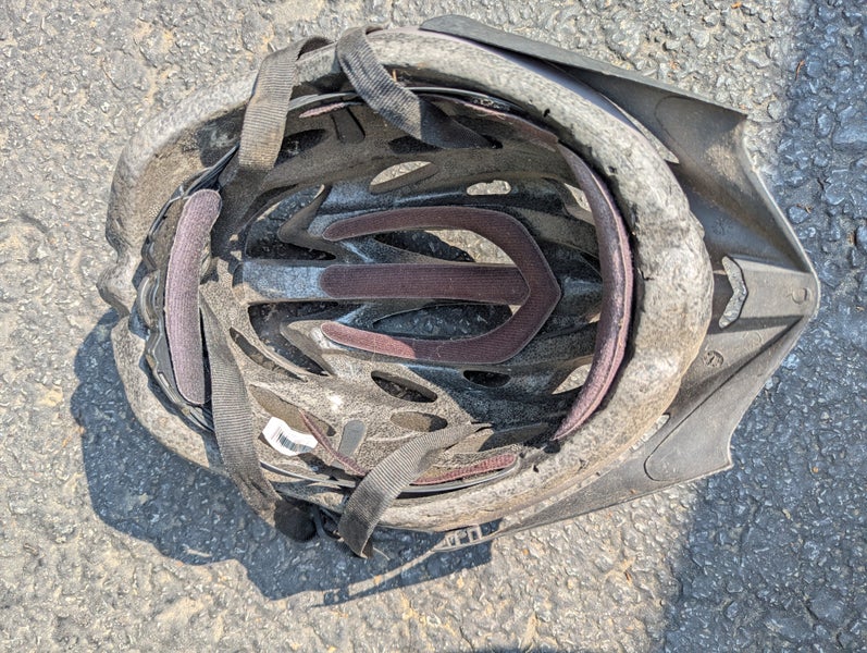 Medium/Large Bike Helmet (Used)