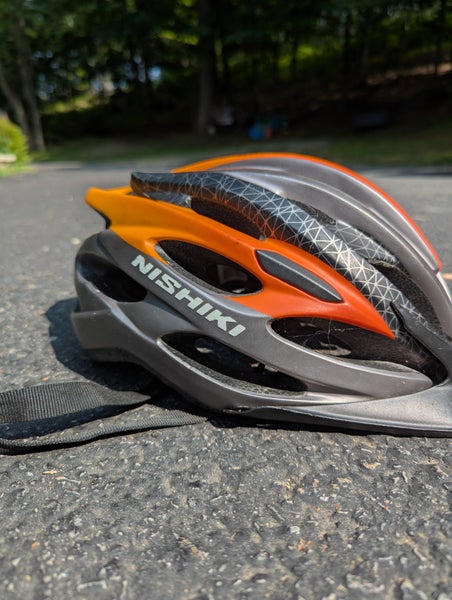 Medium/Large Bike Helmet (Used) SidelineSwap Buy and Sell on
