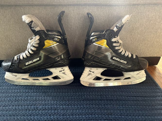 Bauer Supreme 3S Pro Hockey Skates Size 5 (Used)