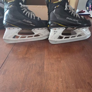 2024 Bauer Supreme M4 Hockey Skates Size 6