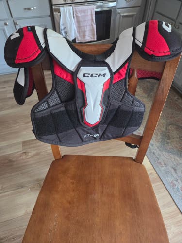 Small Senior CCM Jetspeed FT680 Shoulder Pads (Used)