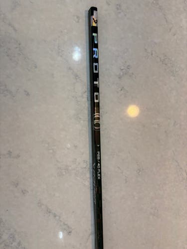Junior Bauer Proto-R Right Handed Hockey Stick P28 (Used)