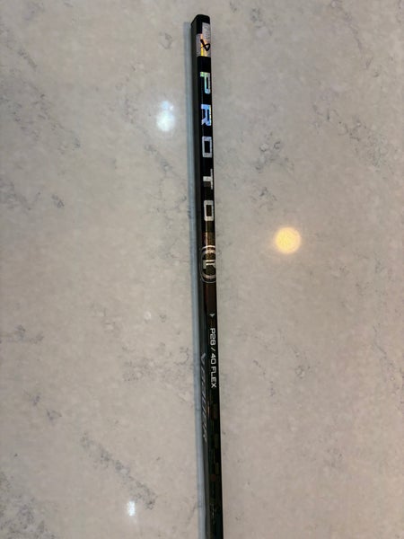 Junior Bauer Proto-R Right Handed Hockey Stick P28 (Used)