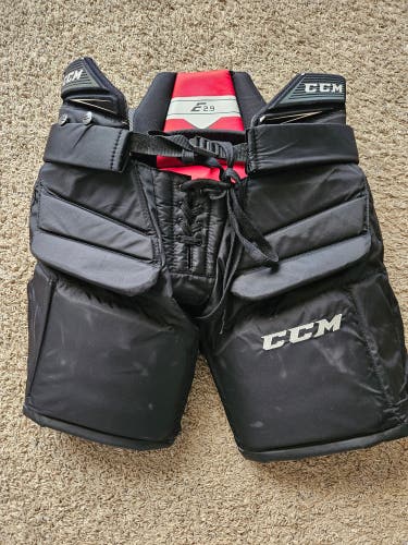 Small CCM Extreme Flex Shield E2.9 Hockey Goalie Pants