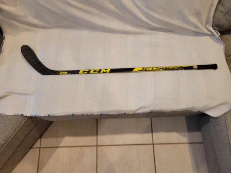 Youth CCM JetSpeed Right Handed Hockey Stick P28 (Used)