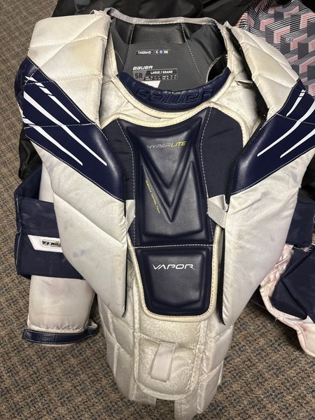Large/Extra Large  Bauer Hyperlite Goalie Chest Protector Pro Stock (Used)