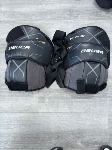 Bauer Pro Goalie Knee Protectors