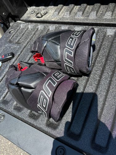 Bauer Vapor Fly40 Gloves 13" (Used)