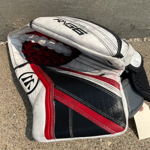 Intermediate Warrior Ritual G6 E+ Goalie Glove