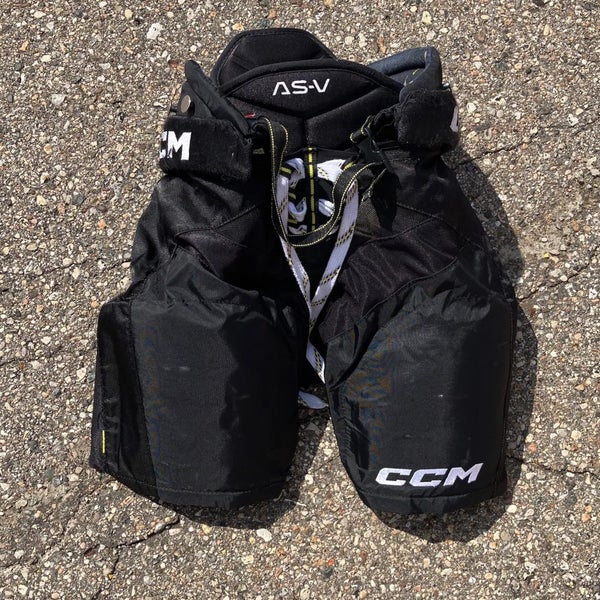 Junior Medium CCM Tacks AS-V Hockey Pants (Used)