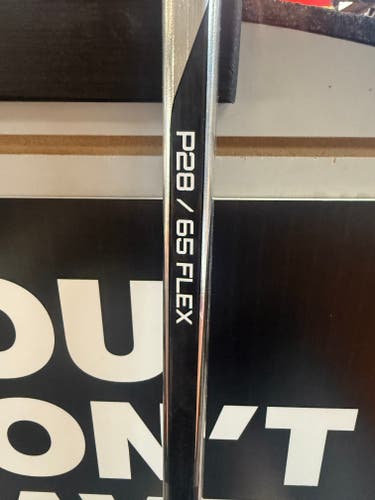 Senior 65sr  Flex Bauer Hyperlite 2 Right Hand Hockey Stick P28 (Used)- DEMO STICKS