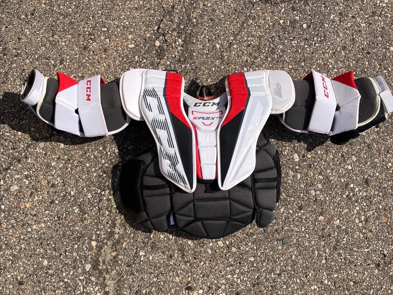Junior Large/Extra Large CCM Extreme Flex E5.5 Goalie Chest Protector (Used)