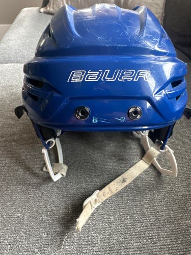 Medium Bauer Re-Akt 95 Helmet (Used)