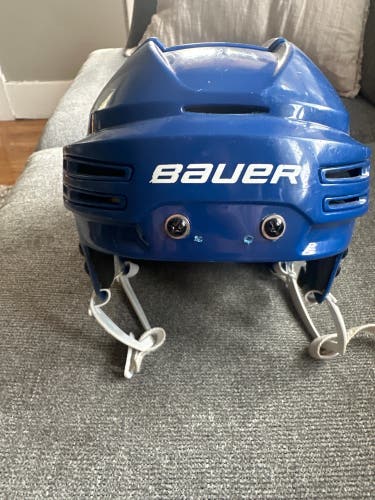 Medium Bauer Re-Akt 75 Helmet (Used)