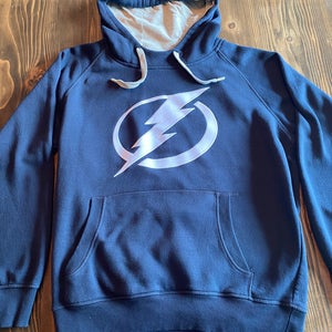 Tampa Bay Lightning Blue Men's Large  Sweatshirt (Used)