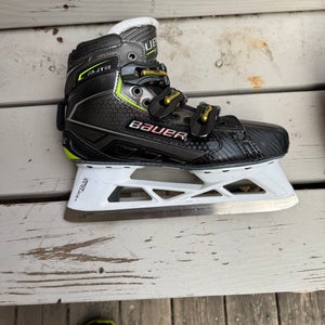Bauer Elite Hockey Goalie Skates 8.5 (Used)