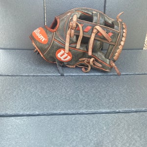 2021 Wilson RH Infield A2000 Baseball Glove 11.5" (Used)